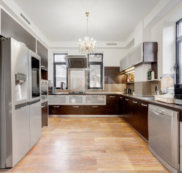 Casa, 4 camere, 202 mp Bucuresti/Baneasa