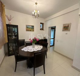 Casa, 4 camere, 208 mp Bucuresti/Tei