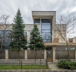 Casa, 4 camere, 210 mp Bucuresti/Baneasa