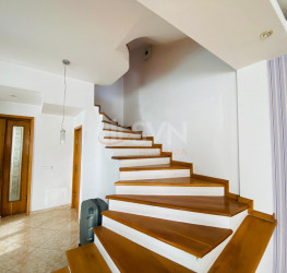 Casa, 4 camere, 217.6 mp Bucuresti/Bucurestii Noi