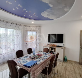 Casa, 4 camere, 230 mp Brasov/Stupini