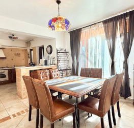 Casa, 4 camere, 243.77 mp Bucuresti/Iancu Nicolae