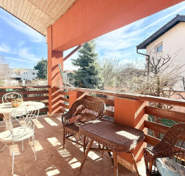 Casa, 4 camere, 243.77 mp Bucuresti/Iancu Nicolae
