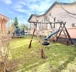Casa, 4 camere, 243.77 mp Bucuresti/Iancu Nicolae