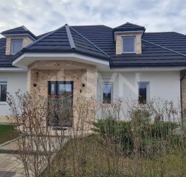 Casa, 4 camere, 260 mp Ilfov/Balotesti