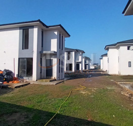 Casa, 4 camere, 92.3 mp Constanta/Centru