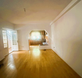 Casa, 4 rooms, 100 mp Bucuresti/1 Mai