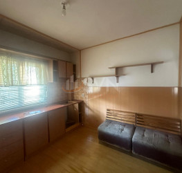 Casa, 4 rooms, 100 mp Bucuresti/1 Mai