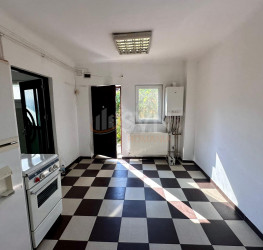 Casa, 4 rooms, 100 mp Bucuresti/Tei