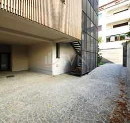 Casa, 4 rooms, 100 mp Bucuresti/Dorobanti
