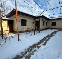 Casa, 4 rooms, 100 mp Bucuresti/Bucurestii Noi