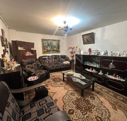 Casa, 4 rooms, 100 mp Bucuresti/Bucurestii Noi