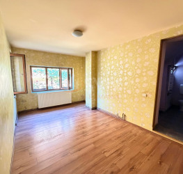 Casa, 4 rooms, 100 mp Bucuresti/Cotroceni