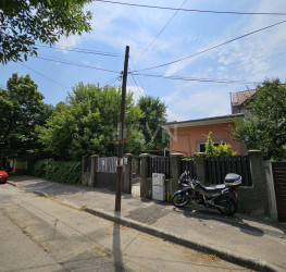 Casa, 4 rooms, 102 mp Bucuresti/Lacul Tei