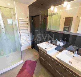 Casa, 4 rooms, 111 mp Bucuresti/Vatra Luminoasa