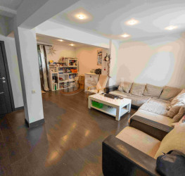 Casa, 4 rooms, 111 mp Bucuresti/Vatra Luminoasa