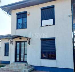 Casa, 4 rooms, 114.4 mp Dambovita/Centru