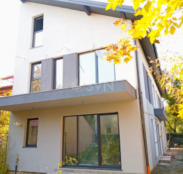 Casa, 4 rooms, 120 mp Bucuresti/Bucurestii Noi