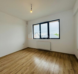 Casa, 4 rooms, 124 mp Dambovita/Centru