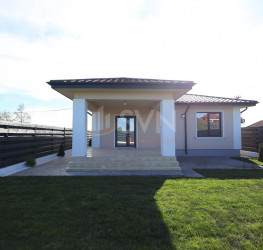 Casa, 4 rooms, 124 mp Dambovita/Centru