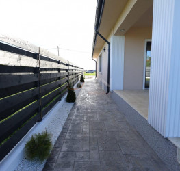 Casa, 4 rooms, 124 mp Dambovita/Centru