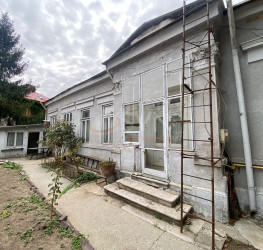 Casa, 4 rooms, 126 mp Bucuresti/Parcul Carol