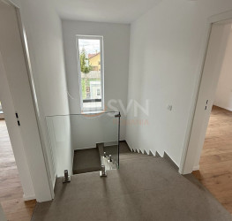 Casa, 4 rooms, 128 mp Brasov/Centru