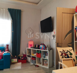 Casa, 4 rooms, 130 mp Bucuresti/Piata Victoriei