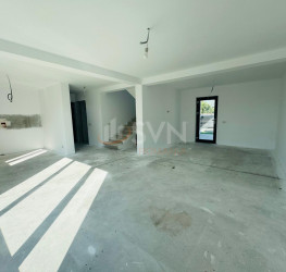 Casa, 4 rooms, 135 mp Dambovita/Centru