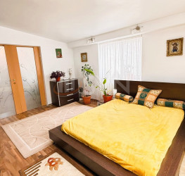 Casa, 4 rooms, 140 mp Bucuresti/Turda