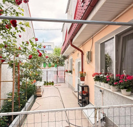 Casa, 4 rooms, 140 mp Bucuresti/Turda