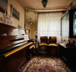 Casa, 4 rooms, 140 mp Bucuresti/Progresul