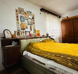 Casa, 4 rooms, 140 mp Bucuresti/Progresul