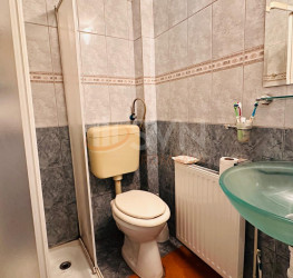 Casa, 4 rooms, 140 mp Bucuresti/Progresul