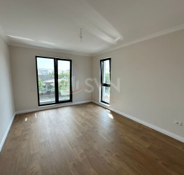 Casa, 4 rooms, 145 mp Bucuresti/Bucurestii Noi