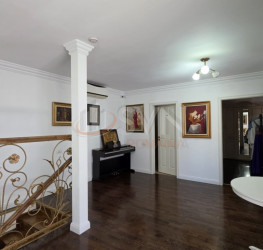 Casa, 4 rooms, 150 mp Bucuresti/Mosilor