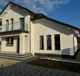 Casa, 4 rooms, 152.84 mp Dambovita/Centru