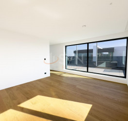 Casa, 4 rooms, 155 mp Bucuresti/Pipera