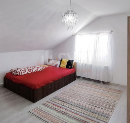 Casa, 4 rooms, 160 mp Brasov/Centru