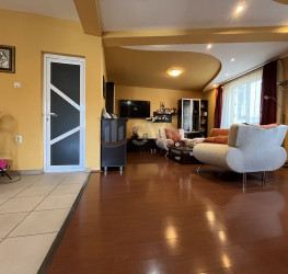 Casa, 4 rooms, 160 mp Dambovita/Micro 2