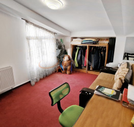 Casa, 4 rooms, 161 mp Brasov/Astra