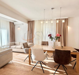 Casa, 4 rooms, 166 mp Bucuresti/Iancu Nicolae