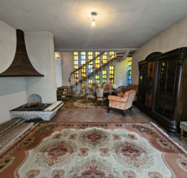 Casa, 4 rooms, 175 mp Brasov/Centru