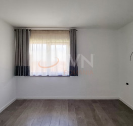 Casa, 4 rooms, 180 mp Brasov/Centru