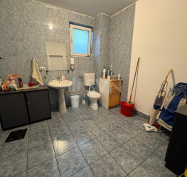 Casa, 4 rooms, 184 mp Bucuresti/Pipera