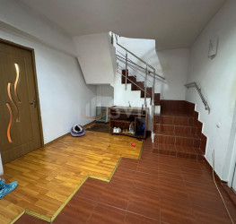 Casa, 4 rooms, 184 mp Bucuresti/Pipera