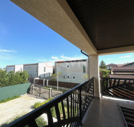 Casa, 4 rooms, 200 mp Ilfov/Tunari