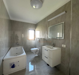 Casa, 4 rooms, 200 mp Ilfov/Tunari