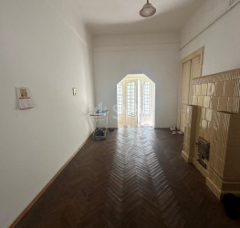 Casa, 4 rooms, 200 mp Bucuresti/Dacia