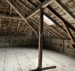 Casa, 4 rooms, 200 mp Bucuresti/Dacia